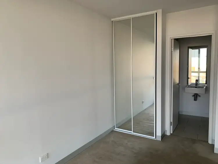 Fifth view of Homely apartment listing, 925/555 Flinders Street, Melbourne VIC 3000