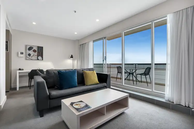 317/16 Holdfast Promenade