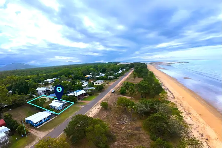 51 Esplanade, Balgal Beach QLD 4816