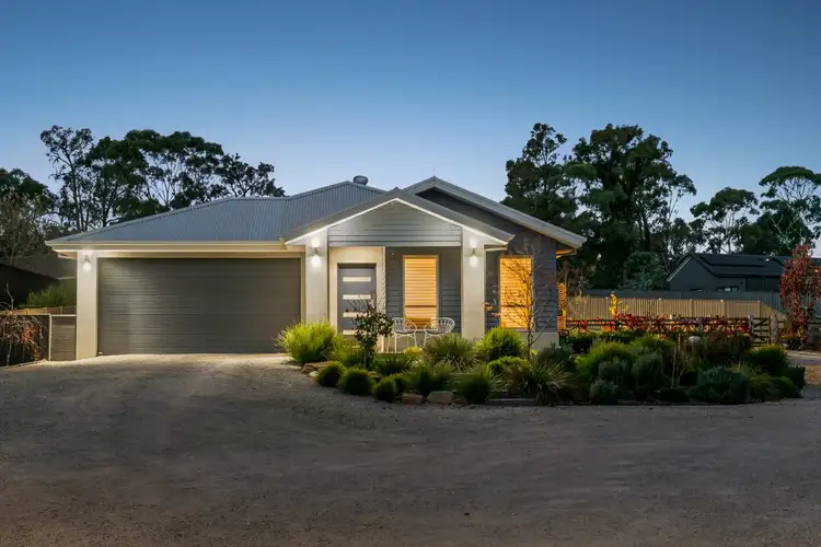 Second view of Homely house listing, 6 Verdant Court, Kangaroo Flat VIC 3555