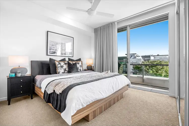 Fifth view of Homely apartment listing, Level 2/13/70 Bay Terrace Terrace, Wynnum QLD 4178