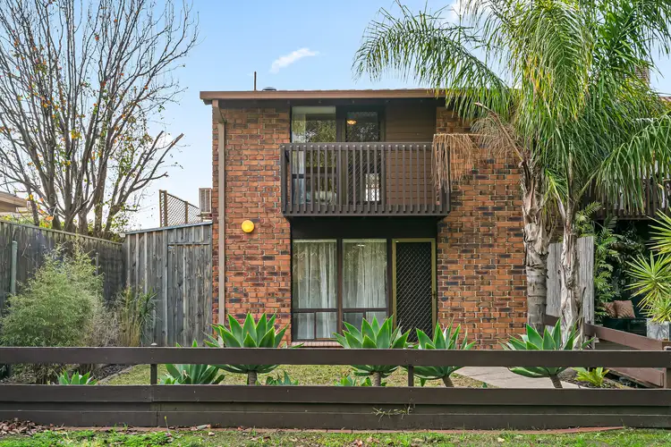 11/8 Duggan Avenue