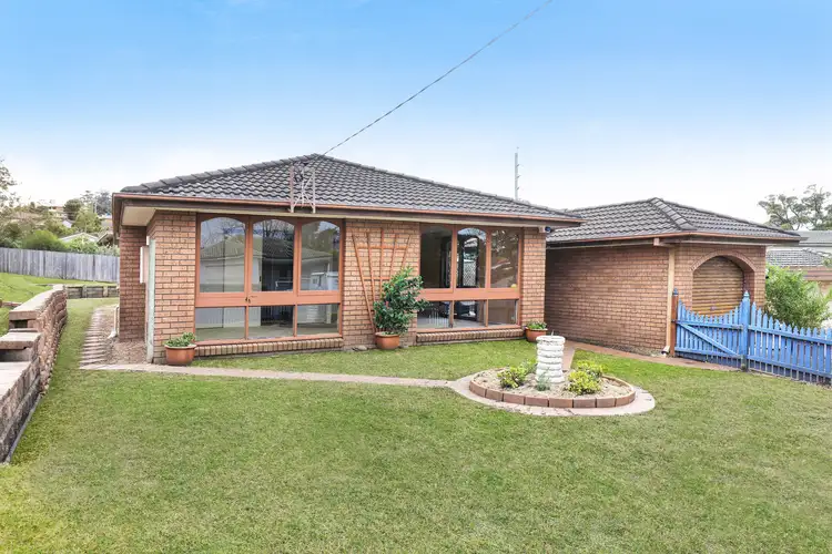 8 Rachel Crescent, Figtree NSW 2525