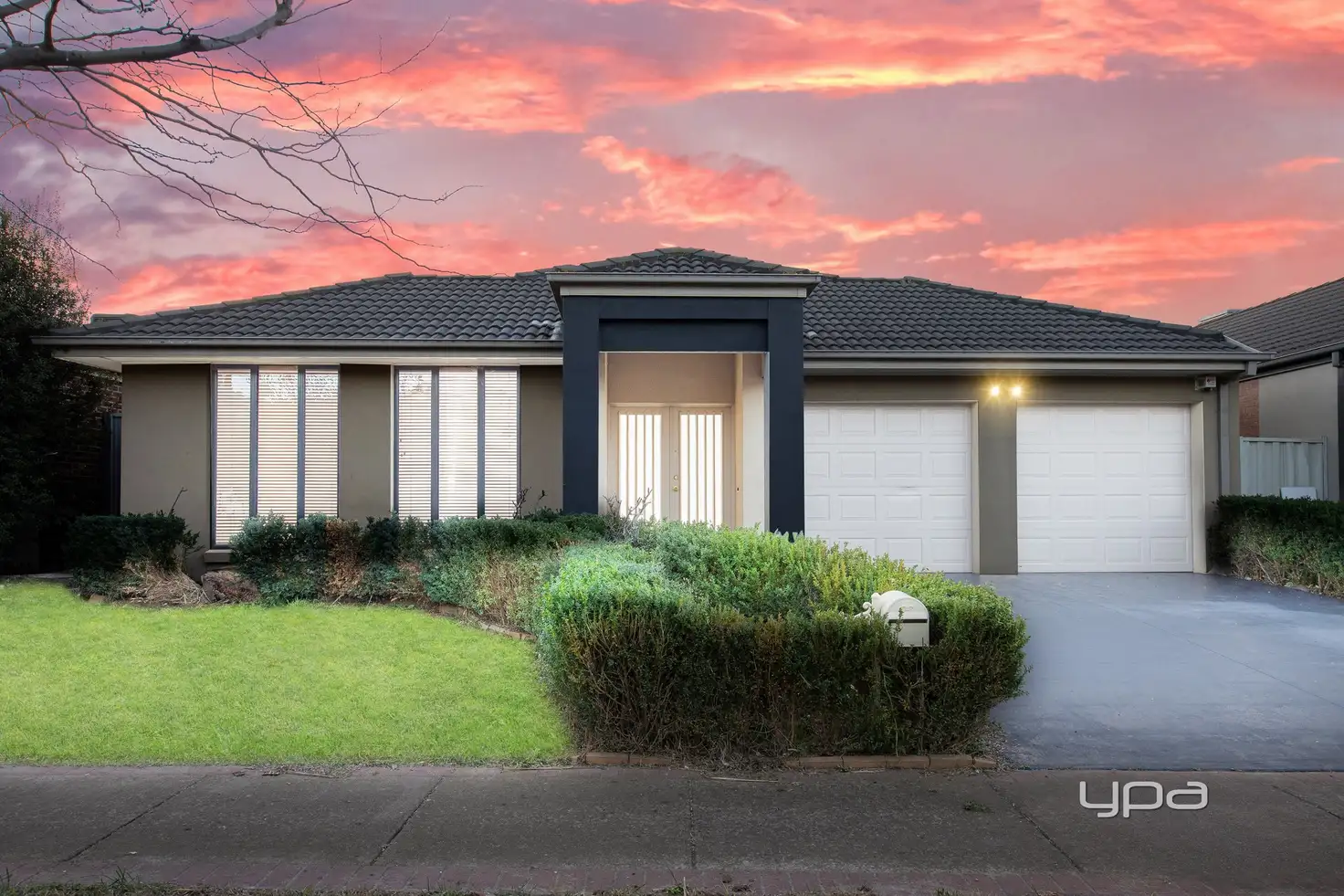 Main view of Homely house listing, 39 Hunts Cross Way, Caroline Springs VIC 3023