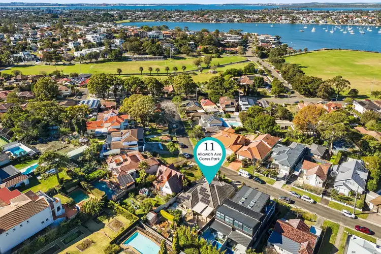 11 Allawah Avenue, Carss Park NSW 2221