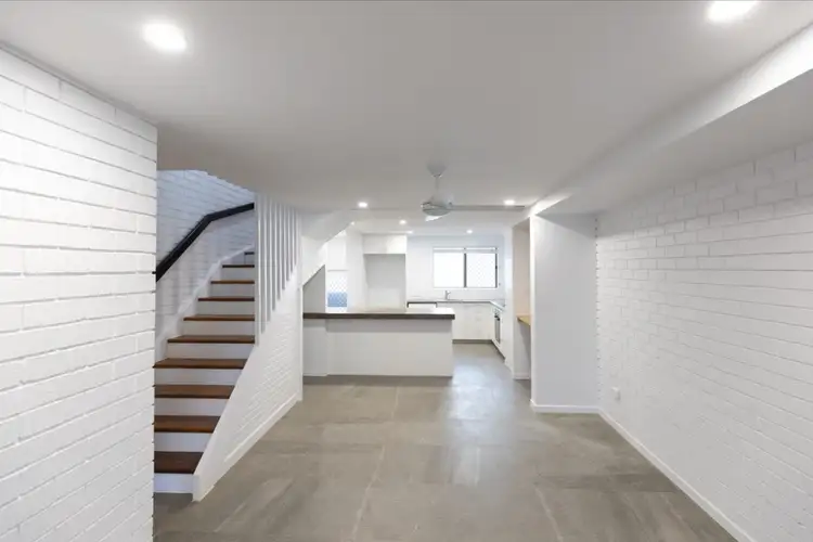 Main view of Homely unit listing, 2/78 Petrel Avenue, Mermaid Beach QLD 4218