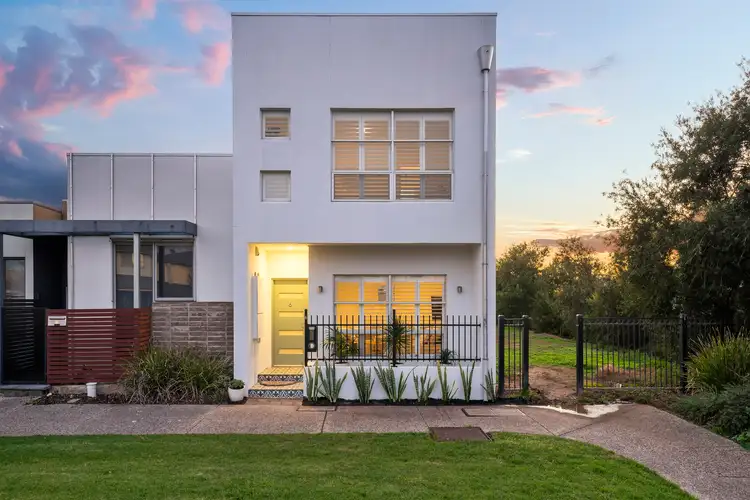 6 Hummock Lane, Mawson Lakes SA 5095