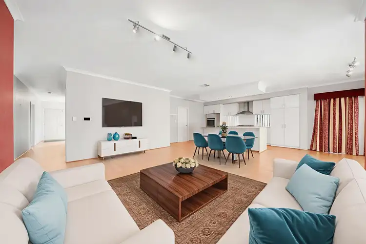 11 Karlak Circuit, Forrestfield WA 6058