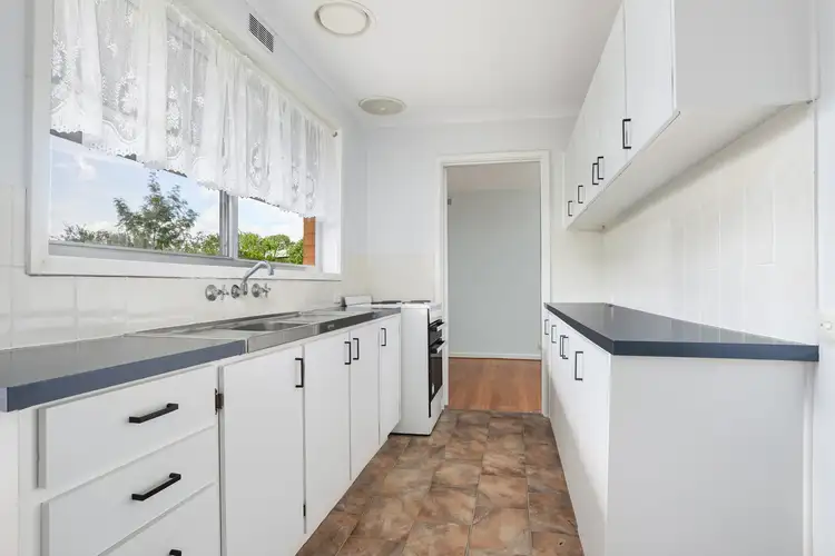 Fourth view of Homely house listing, 10 Riga Court, Wodonga VIC 3690