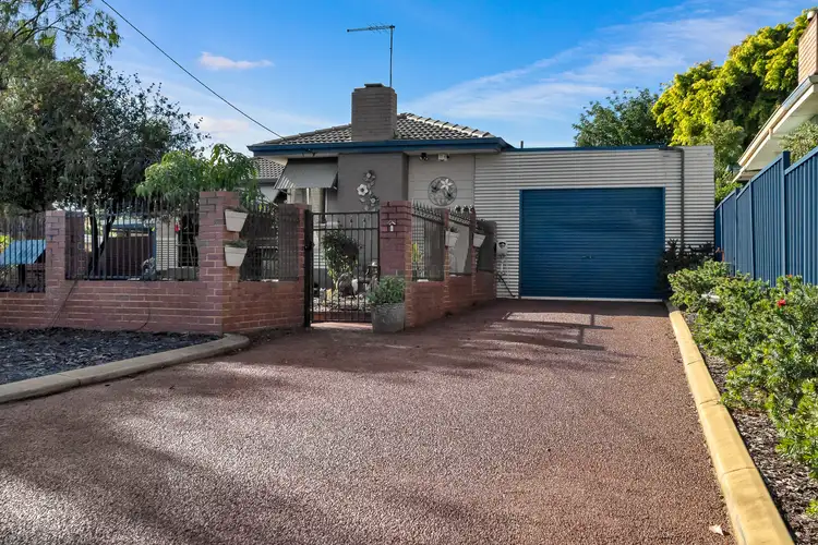 11 Sonego Avenue, Kelmscott WA 6111