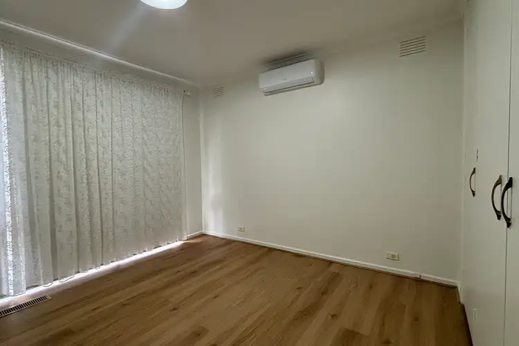 Fourth view of Homely house listing, 5 Glendale Place, Gladstone Park VIC 3043