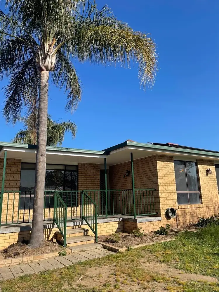 24 Pugsley Avenue, Estella NSW 2650