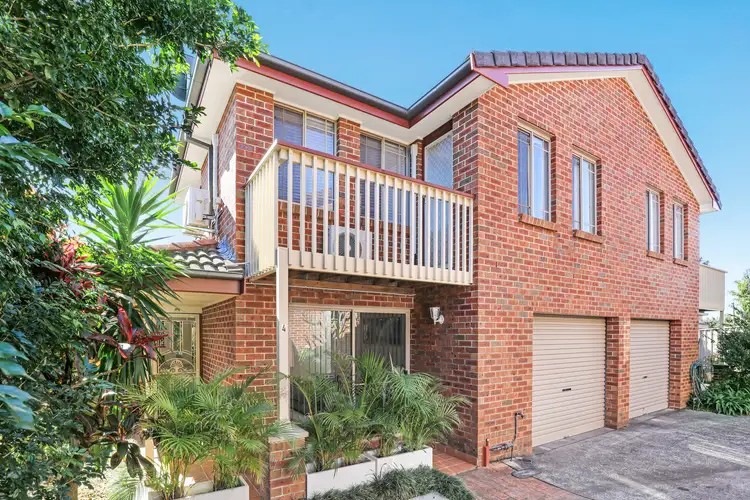 Main view of Homely townhouse listing, 4/174-176 Balgownie Road, Balgownie NSW 2519
