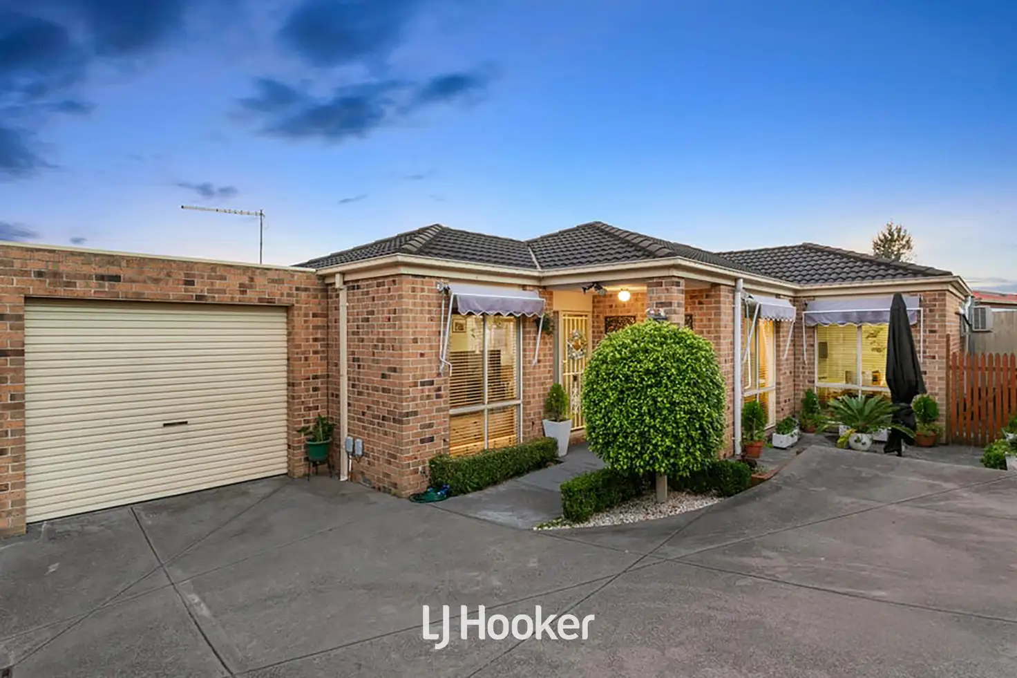 Main view of Homely unit listing, 215A Power Road, Endeavour Hills VIC 3802