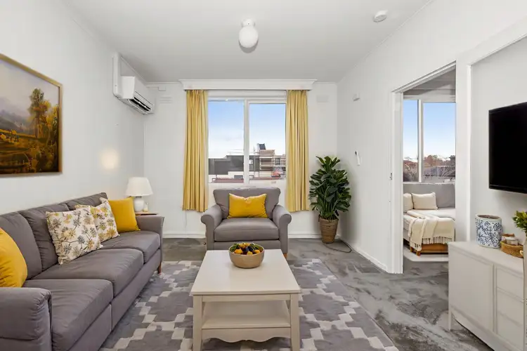18/50 Carlisle Street, St Kilda VIC 3182