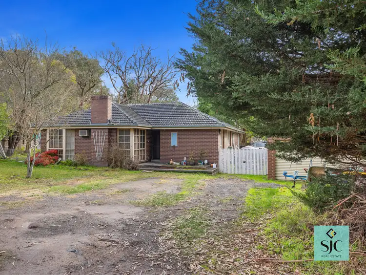 Second view of Homely house listing, 8 Bainbridge Court, Kilsyth VIC 3137