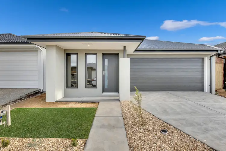 Second view of Homely house listing, 11 Wingeel St, Street, Mambourin VIC 3024