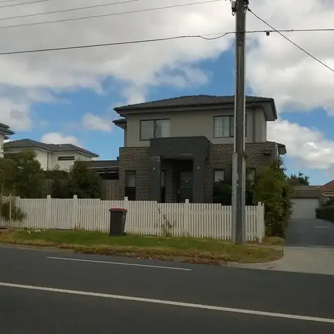 Second view of Homely townhouse listing, 1/130 Highbury Road Roads, Burwood VIC 3125