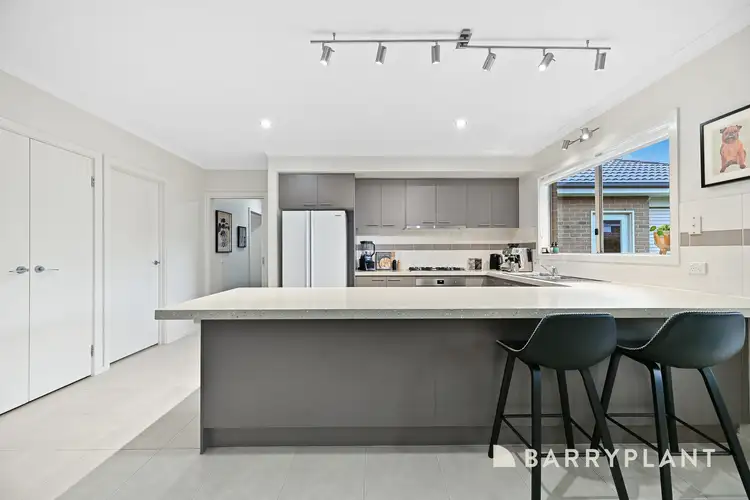 Fifth view of Homely house listing, 6 Florida Court, Berwick VIC 3806