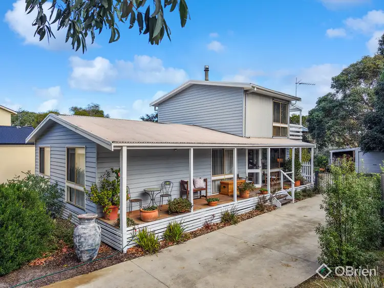 8 Currawong Close, Raymond Island VIC 3880