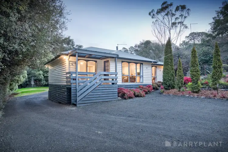 6 Marcelle Street, Cockatoo VIC 3781
