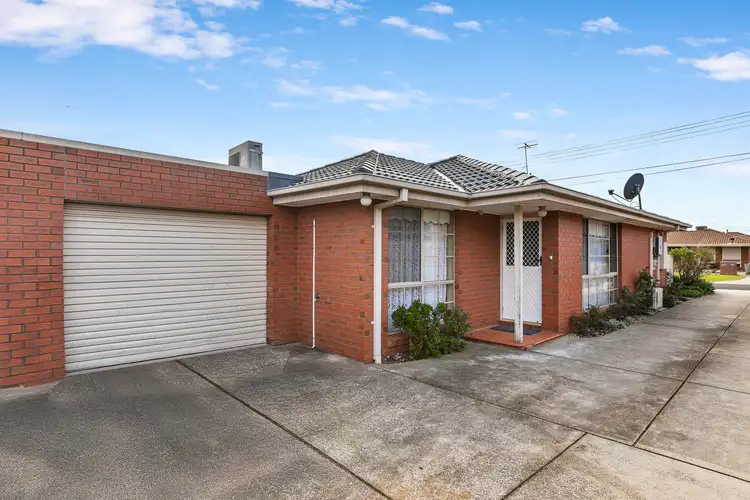 1/2 Weaver Court, Altona Meadows VIC 3028