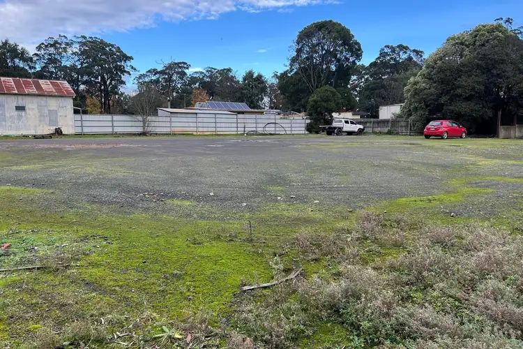 20 Jorgensen Parade, Kinglake West VIC 3757