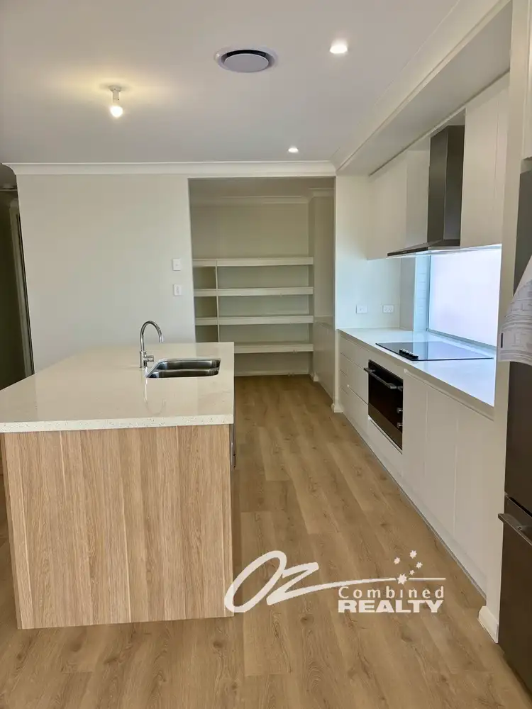 Third view of Homely townhouse listing, B/22 Namur Street, Vincentia NSW 2540