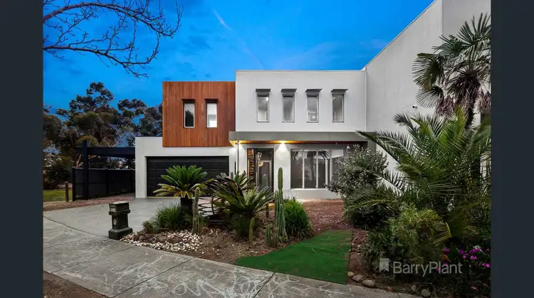 Second view of Homely townhouse listing, 8 Meadowview Way, Cairnlea VIC 3023