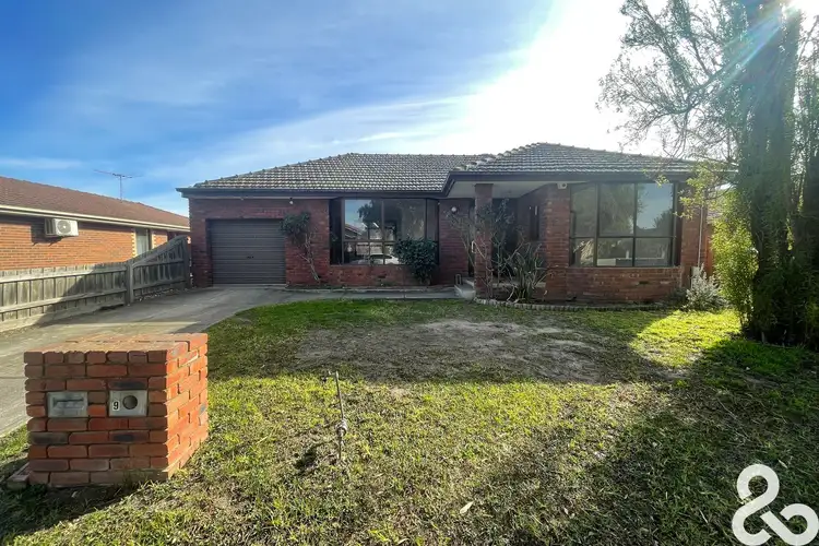9 Norwood Road, Mill Park VIC 3082