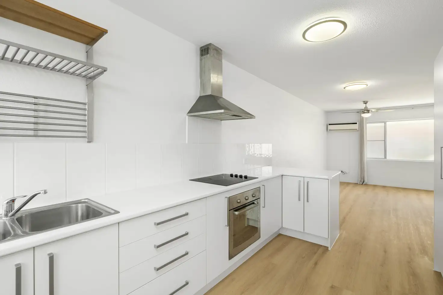 Main view of Homely unit listing, 3/42 Ronald Street, Wynnum QLD 4178