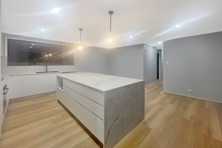 20 Enfield Close, St Johns Park NSW 2176
