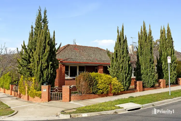 Main view of Homely house listing, 8 Putnam Avenue, Strathdale VIC 3550