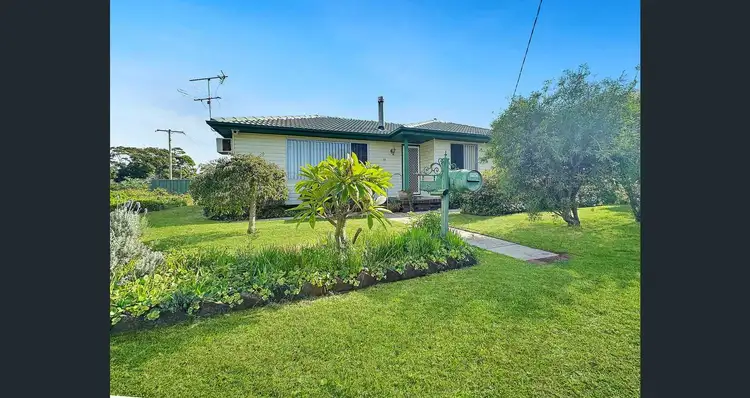 39 Clemenceau Close, Tanilba Bay NSW 2319