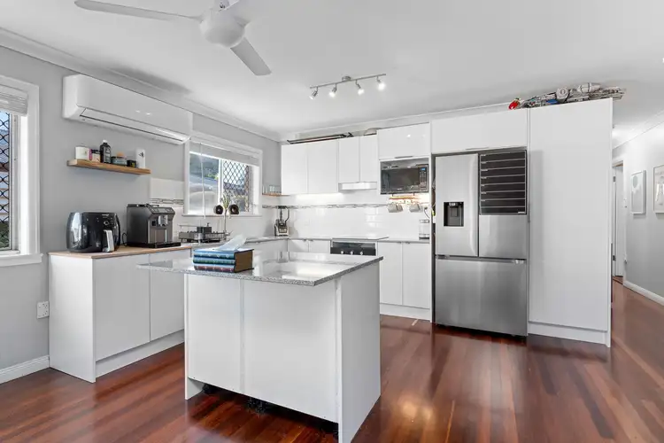 Second view of Homely semi-detached listing, 182 Main Street, Park Avenue QLD 4701