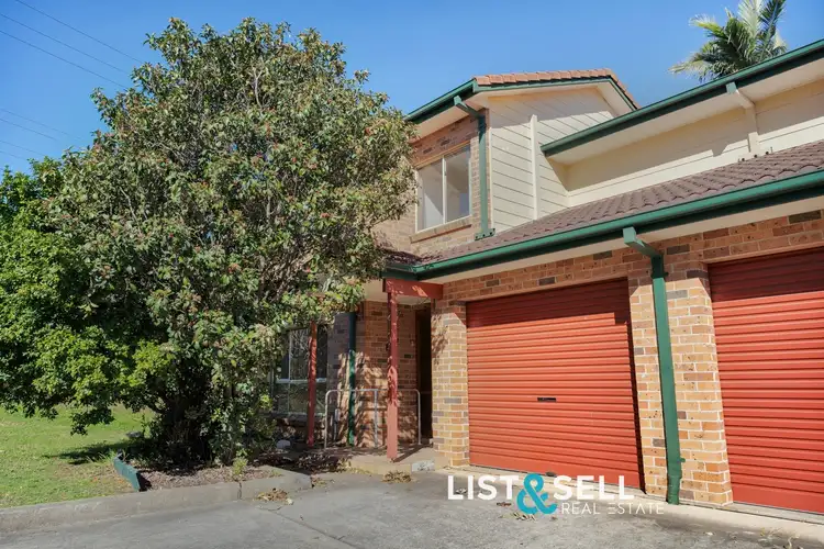 1/5 Jacquinot Place, Glenfield NSW 2167