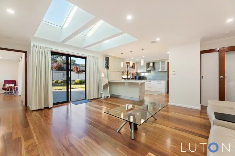 25 Dash Crescent, Fadden ACT 2904