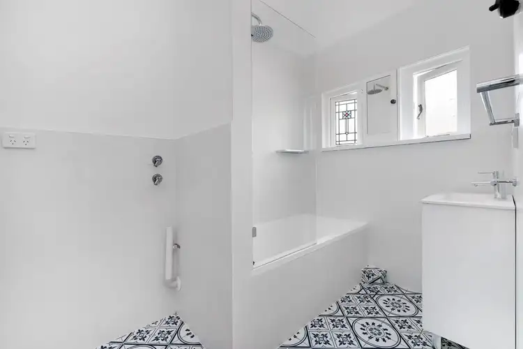 Third view of Homely apartment listing, 4/9b Carr Street, Coogee NSW 2034