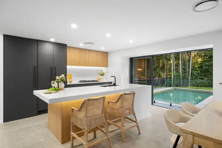 8 Firetail Court, Tanawha QLD 4556