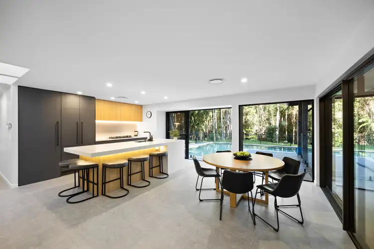 8 Firetail Court, Tanawha QLD 4556