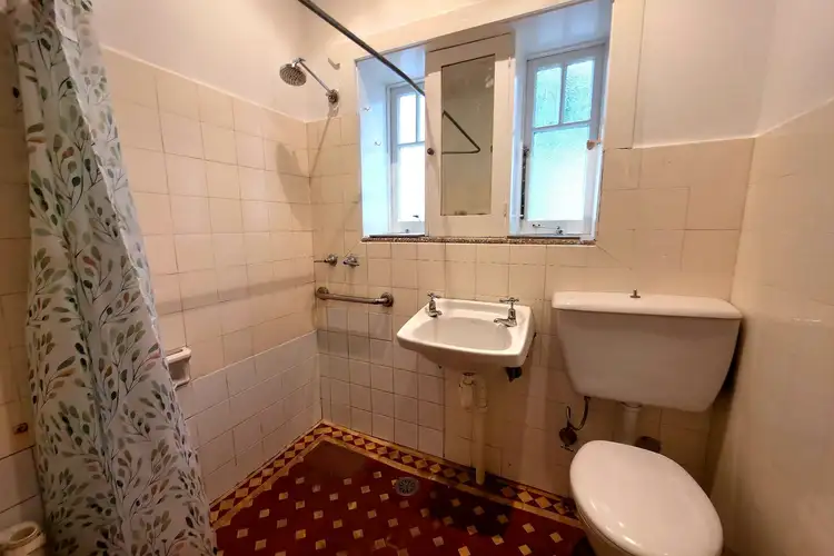 Third view of Homely apartment listing, 2/11a Lauderdale Avenue, Fairlight NSW 2094