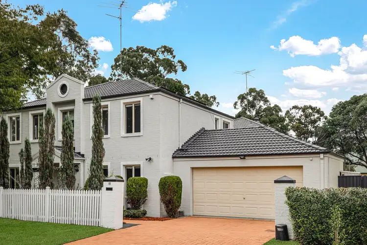 15 Macks Glen, Beaumont Hills NSW 2155