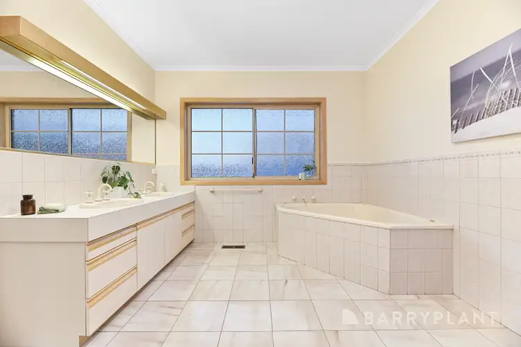 Sixth view of Homely house listing, 10 Michael Court, Berwick VIC 3806