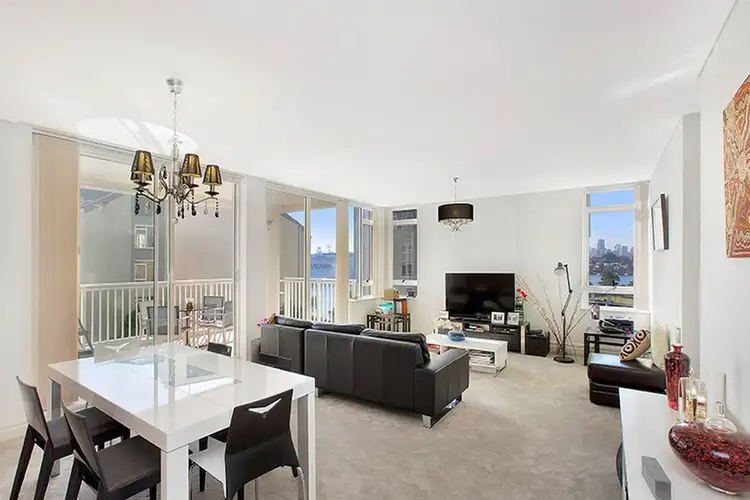 604/36 Refinery Drive