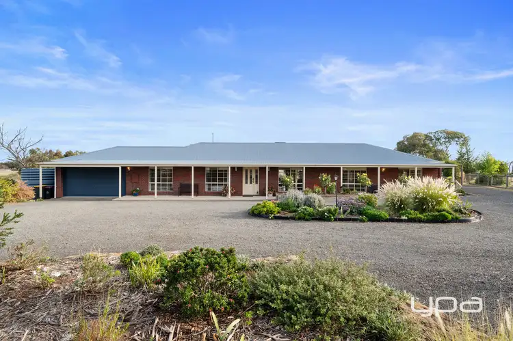 6 Ruxton Way, Hopetoun Park VIC 3340