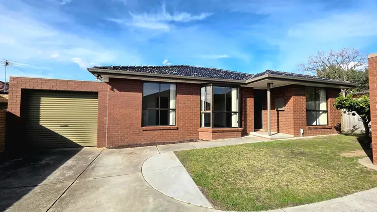 Main view of Homely unit listing, 2/38 Patrick Street, Oakleigh East VIC 3166