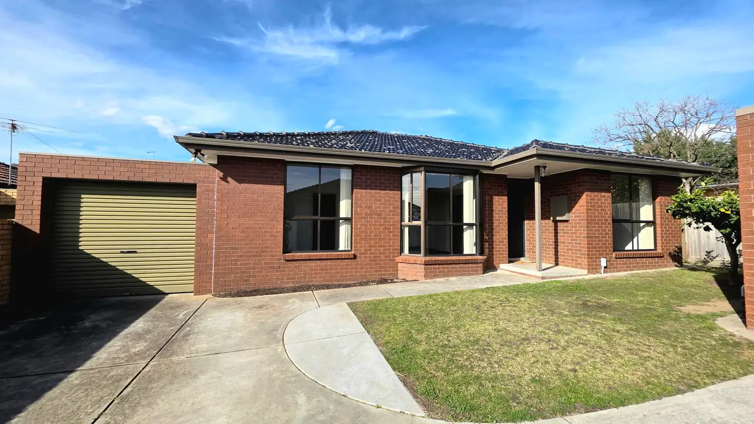 Main view of Homely unit listing, 2/38 Patrick Street, Oakleigh East VIC 3166