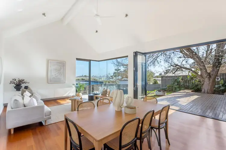 11 Grey Avenue, Beaumont SA 5066