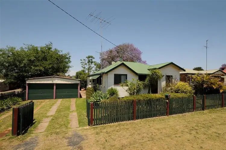6 Betty Street, Newtown QLD 4350