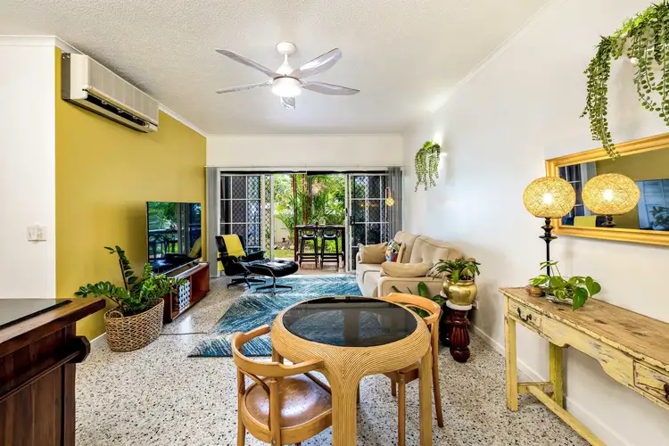 24/327-329 Lake Street, Cairns North QLD 4870